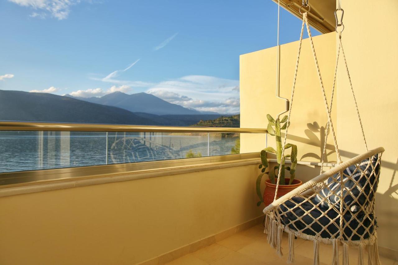 Boho Beach House In Itea-Delphi Экстерьер фото